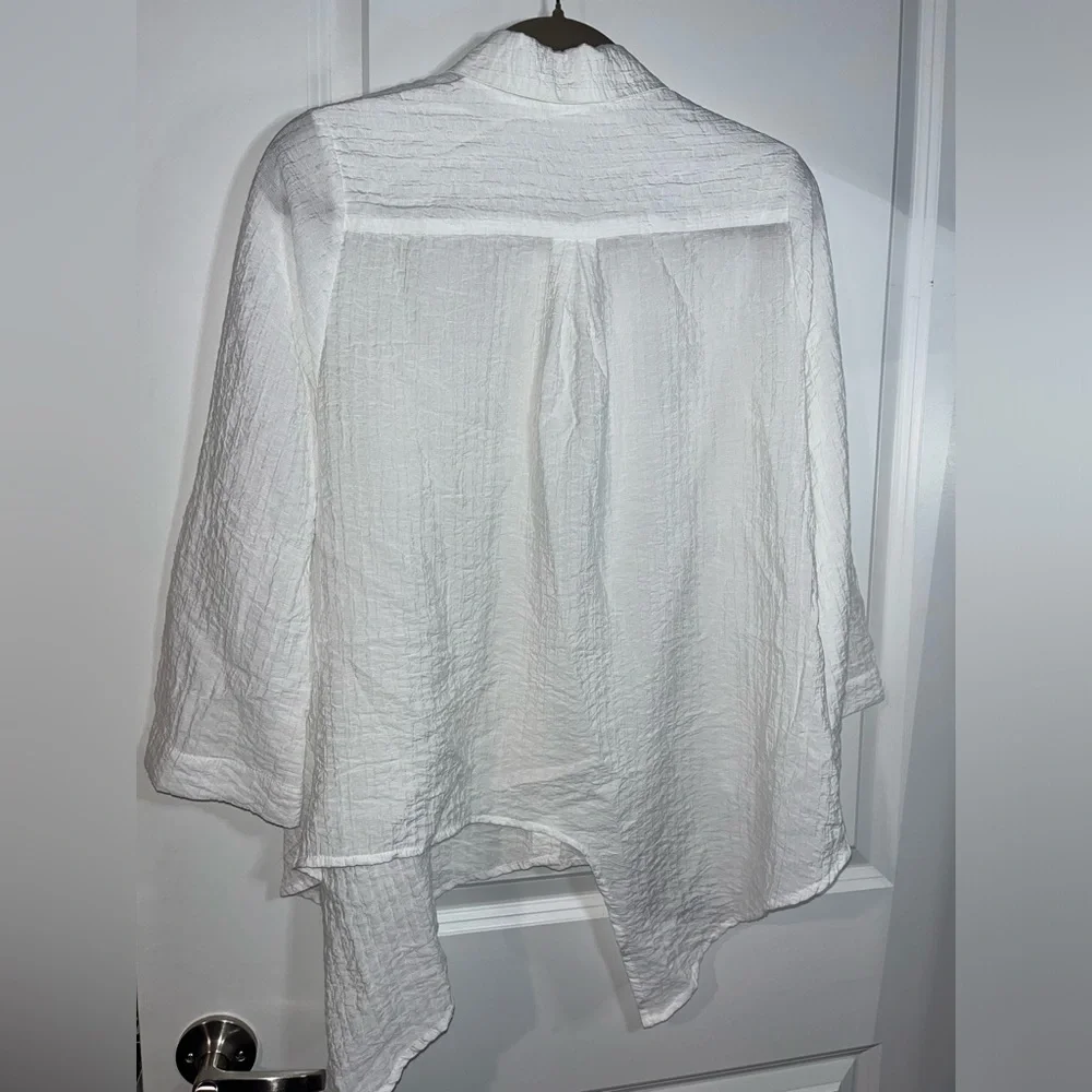 Pink Ripple White Flowy Real Shell Button Down Collared Blouse Size Small - Picture 5 of 14